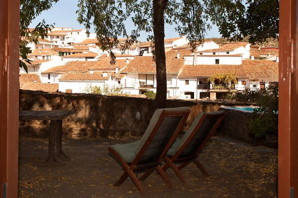 Casa de Férias El Zarzo De Nemesio, Alberca Barbacoa 2 Hab 4 Pers Mas 2 Max Vila Valdelarco