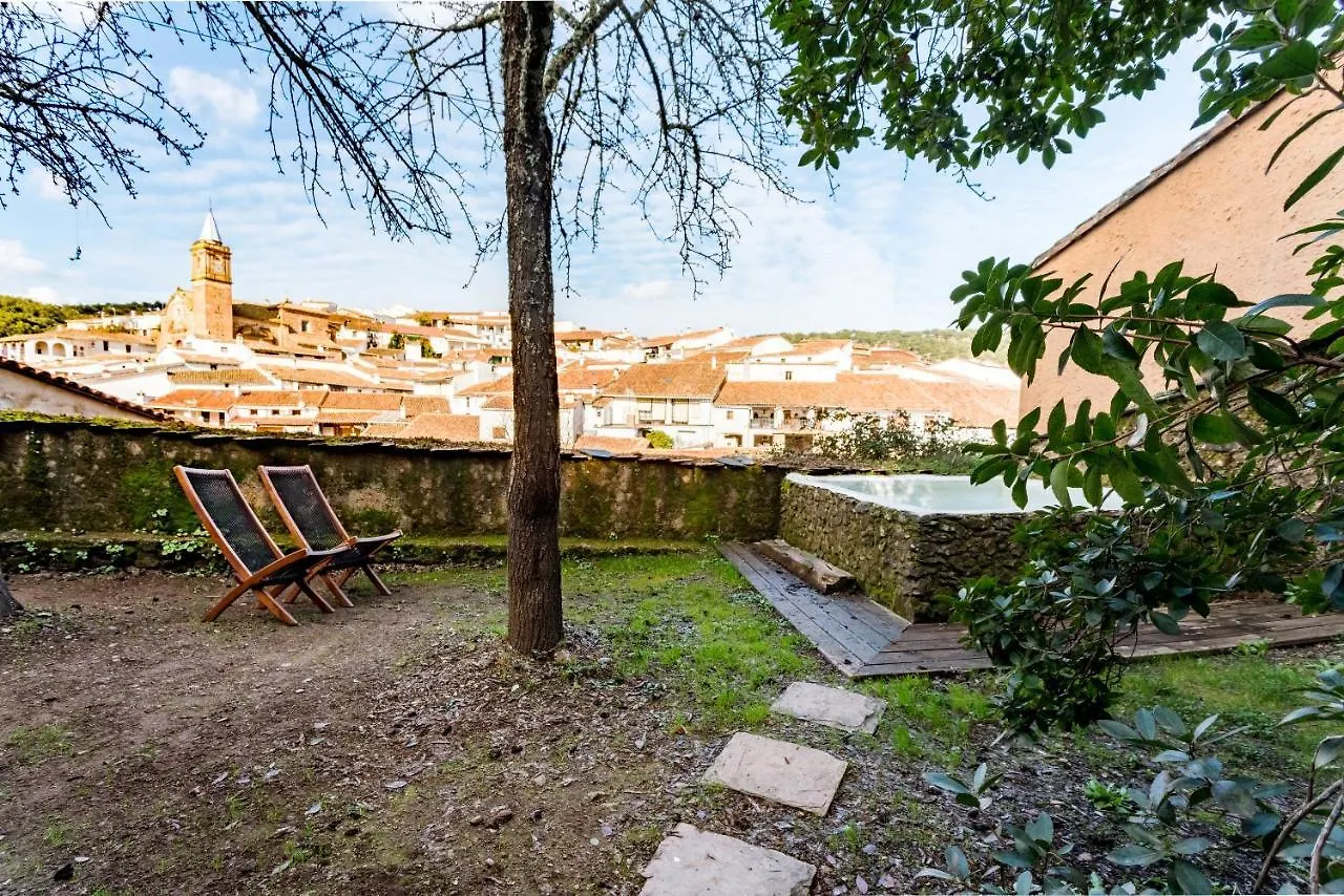 Holiday home El Zarzo De Nemesio, Alberca Barbacoa 2 Hab 4 Pers Mas 2 Max Villa Valdelarco
